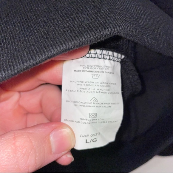 Lisa Lavie - Signed Album & Zip-Up Hoodie - Picture 8 of 12